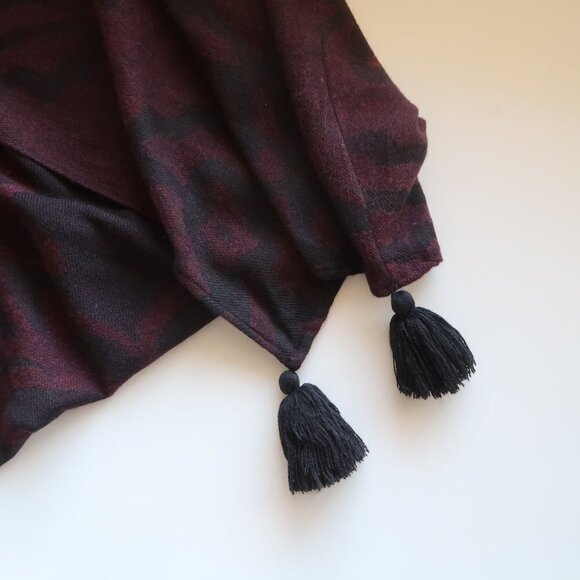𝅺Cleobella Burgundy & Black Tassel Cape / Wrap / Scarf from Rachel Zoe St… - Picture 10 of 13